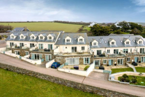 LUXURY apartment, by the beach, sea views